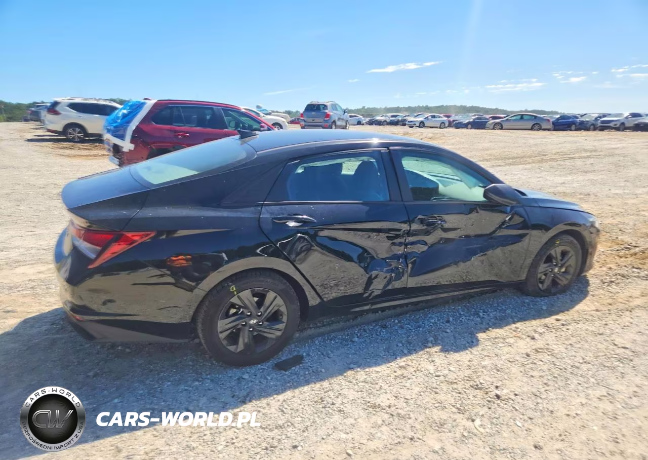 2022 Hyundai Elantra Sel VIN:5NPLS4AG8NH053971 - 3