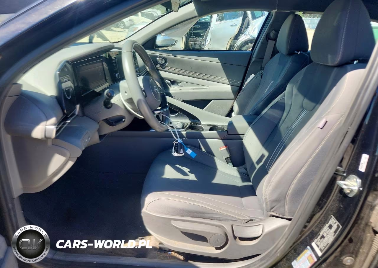2022 Hyundai Elantra Sel VIN:5NPLS4AG8NH053971 - 7