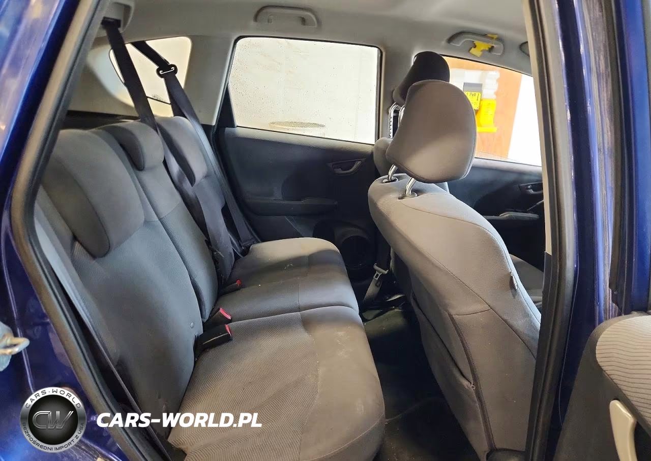 2013 Honda Fit VIN:JHMGE8G30DC014904 - 10