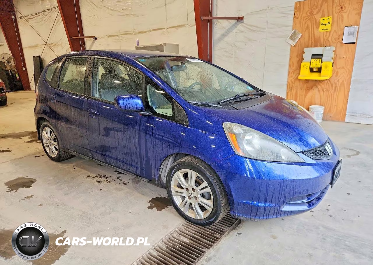 2013 Honda Fit VIN:JHMGE8G30DC014904 - 4