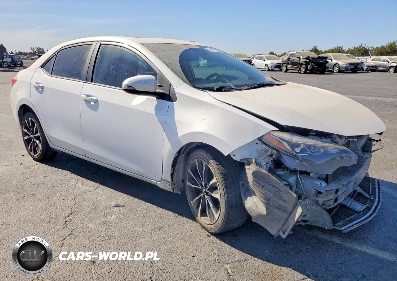 2018 Toyota Corolla Xse VIN:2T1BURHE7JC044408 - 4