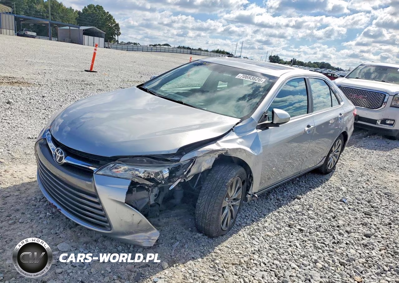 2016 Toyota Camry Xle VIN:4T1BF1FK3GU584639 - 1