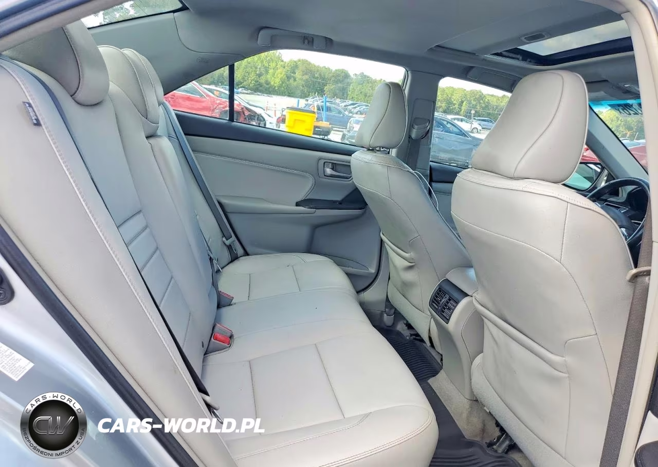 2016 Toyota Camry Xle VIN:4T1BF1FK3GU584639 - 10