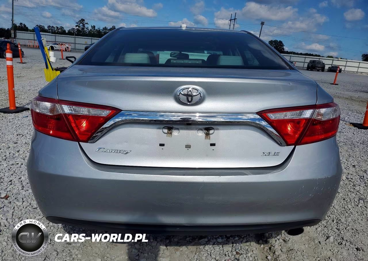2016 Toyota Camry Xle VIN:4T1BF1FK3GU584639 - 6