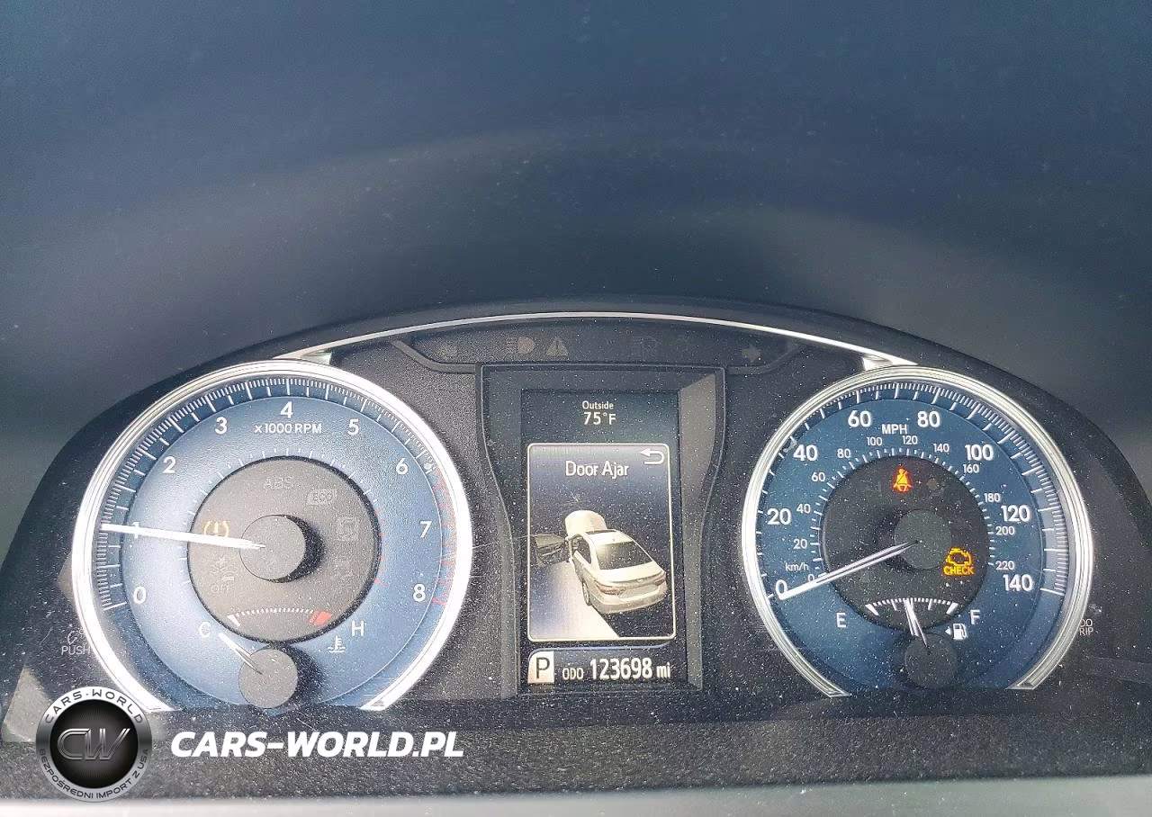 2016 Toyota Camry Xle VIN:4T1BF1FK3GU584639 - 9