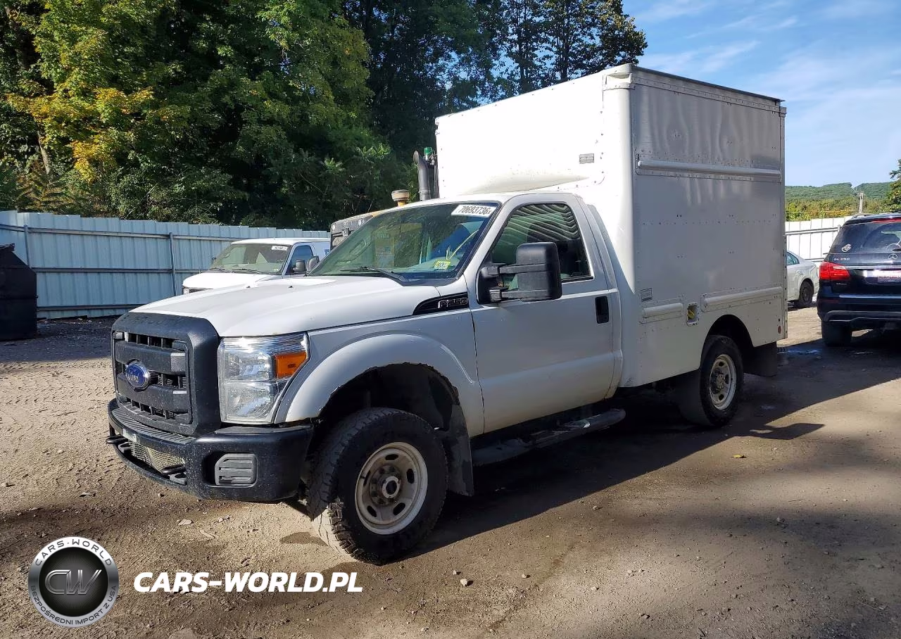 2015 Ford F250 Super Duty Box Truck VIN:1FDBF2B60FEA47590 - 1