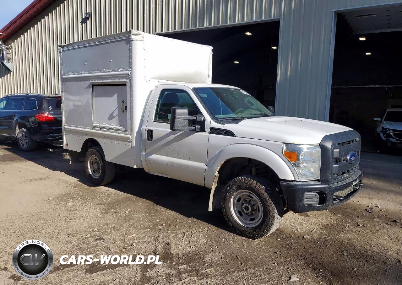 2015 Ford F250 Super Duty Box Truck VIN:1FDBF2B60FEA47590 - 4