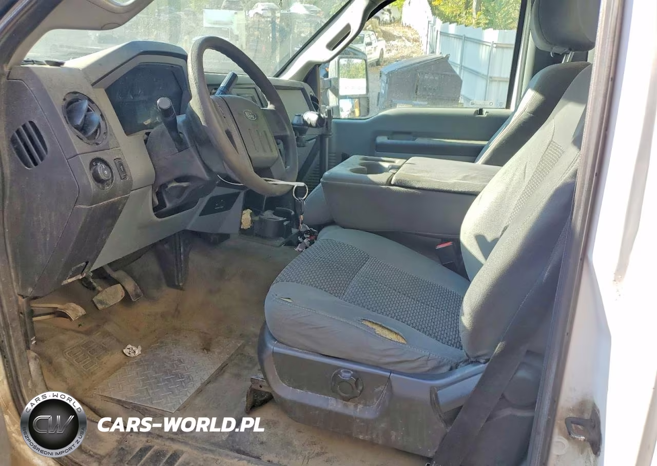 2015 Ford F250 Super Duty Box Truck VIN:1FDBF2B60FEA47590 - 7