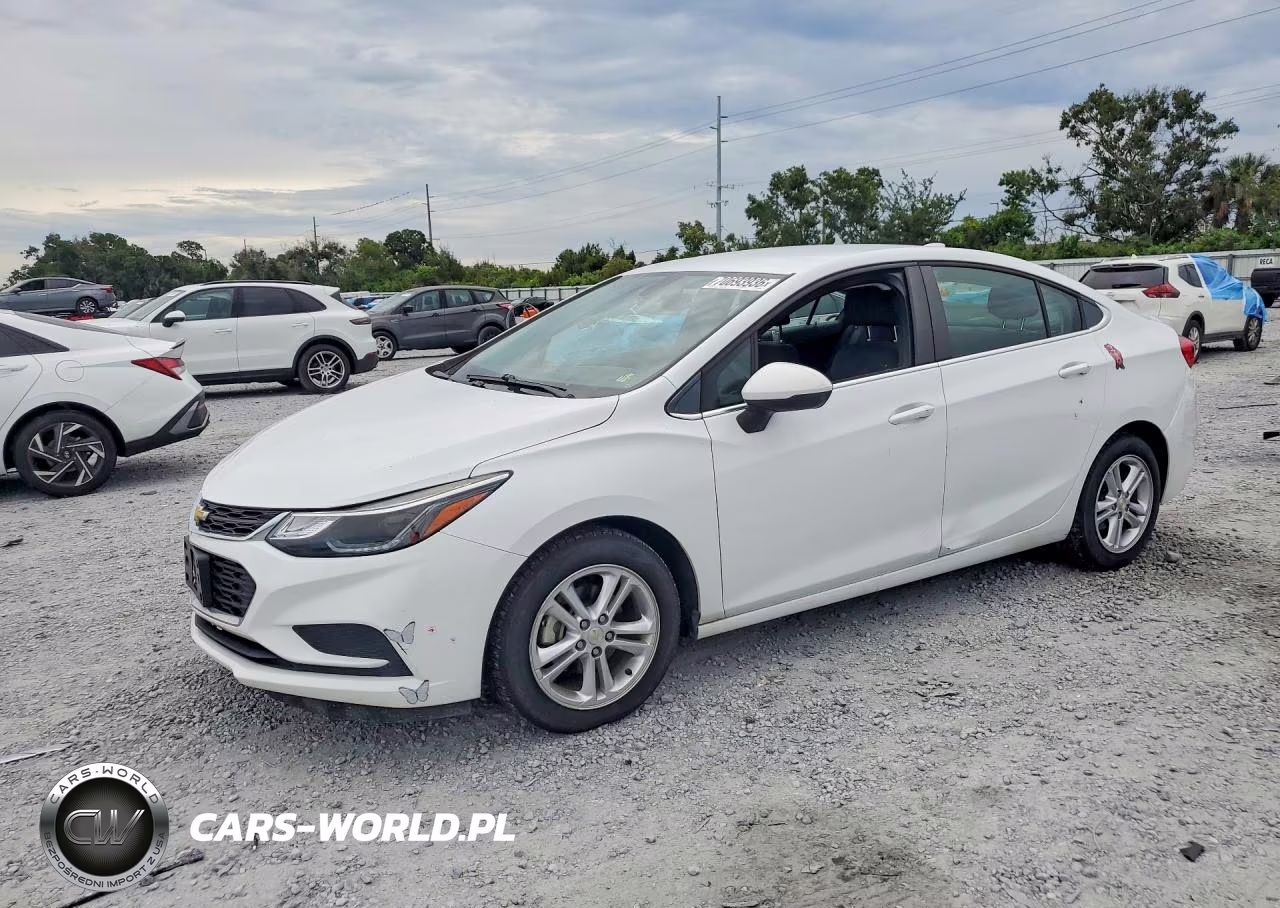 2018 Chevrolet Cruze Lt VIN:1G1BE5SM7J7228215 - 1