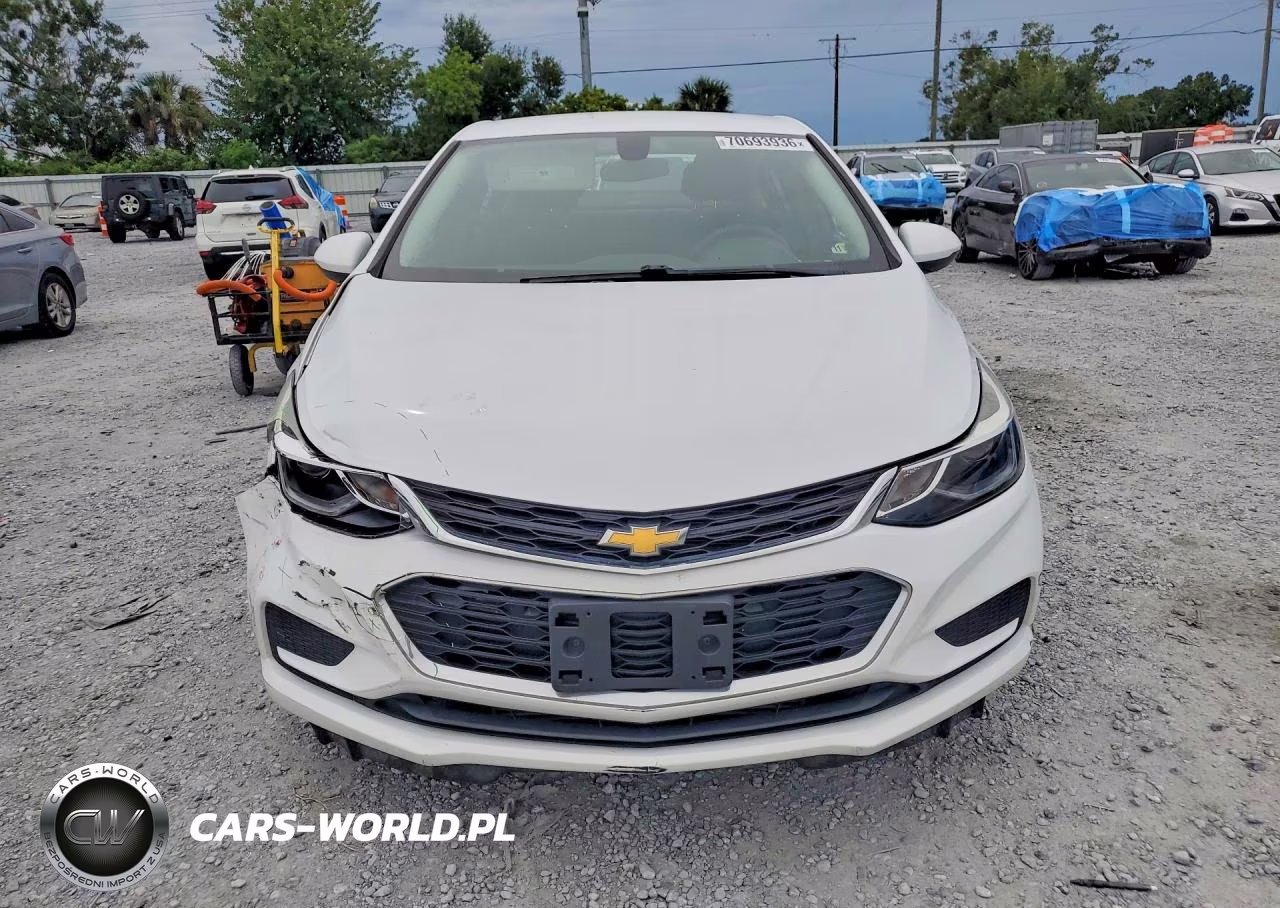 2018 Chevrolet Cruze Lt VIN:1G1BE5SM7J7228215 - 5