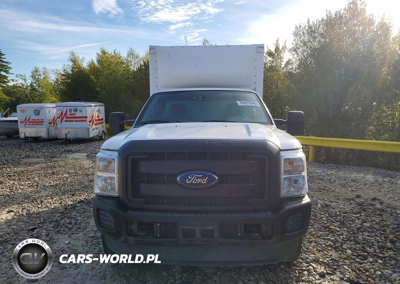 2015 Ford F250 Super Duty Box Truck VIN:1FDBF2B65FED21561 - 5