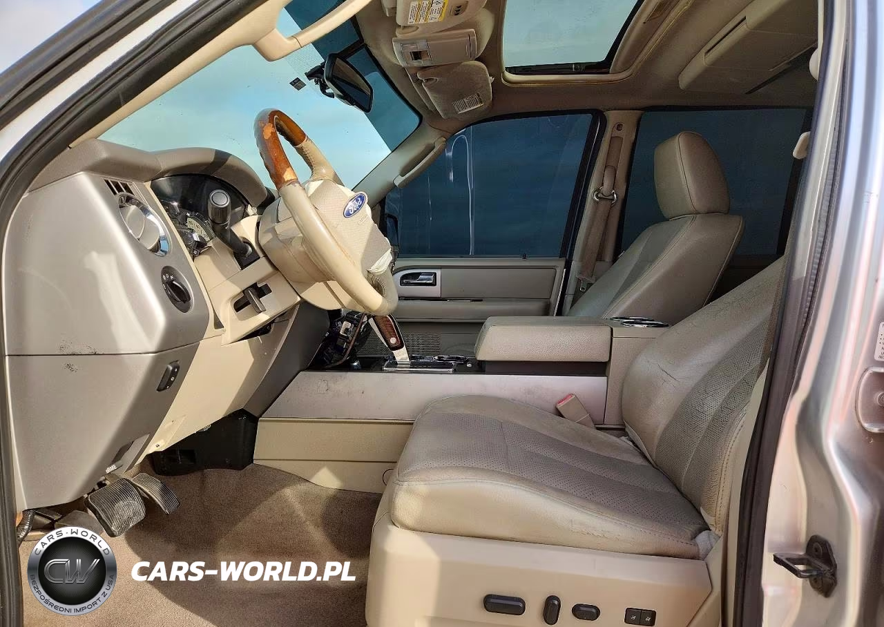 2010 Ford Expedition Limited VIN:1FMJU1K51AEB65899 - 7