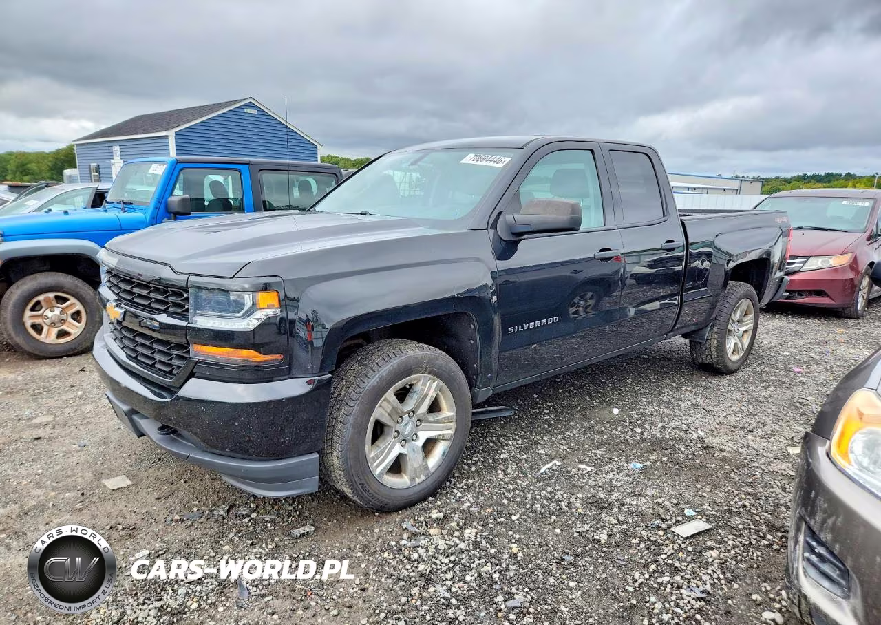 2017 Chevrolet Silverado K1500 Custom VIN:1GCVKPEC0HZ141153 - 1