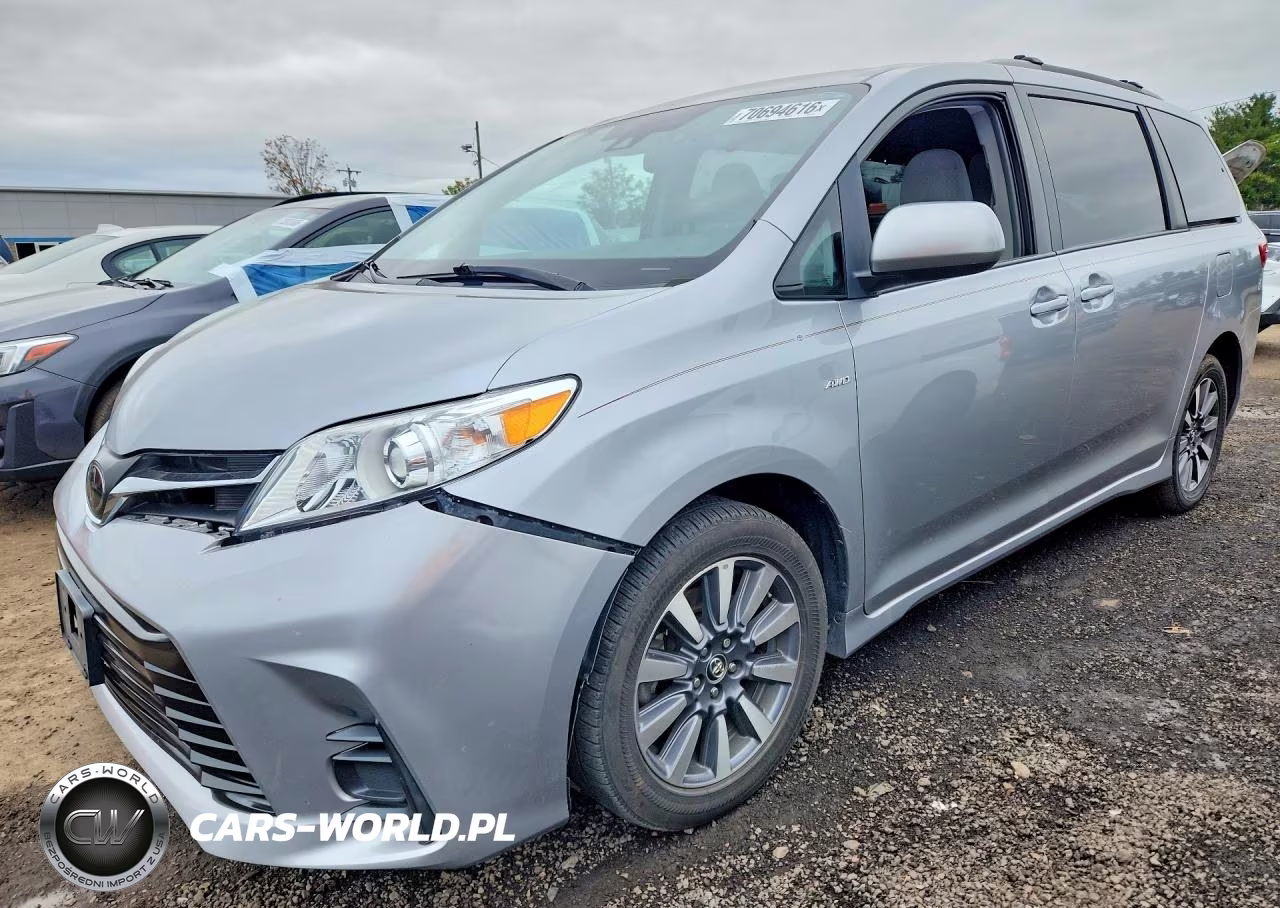 2018 Toyota Sienna Le