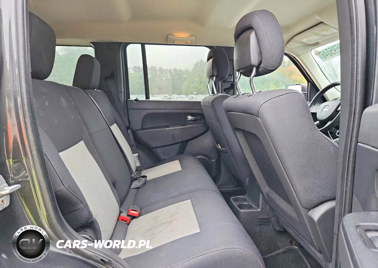 2010 Jeep Liberty Sport VIN:1J4PN2GK6AW154370 - 11