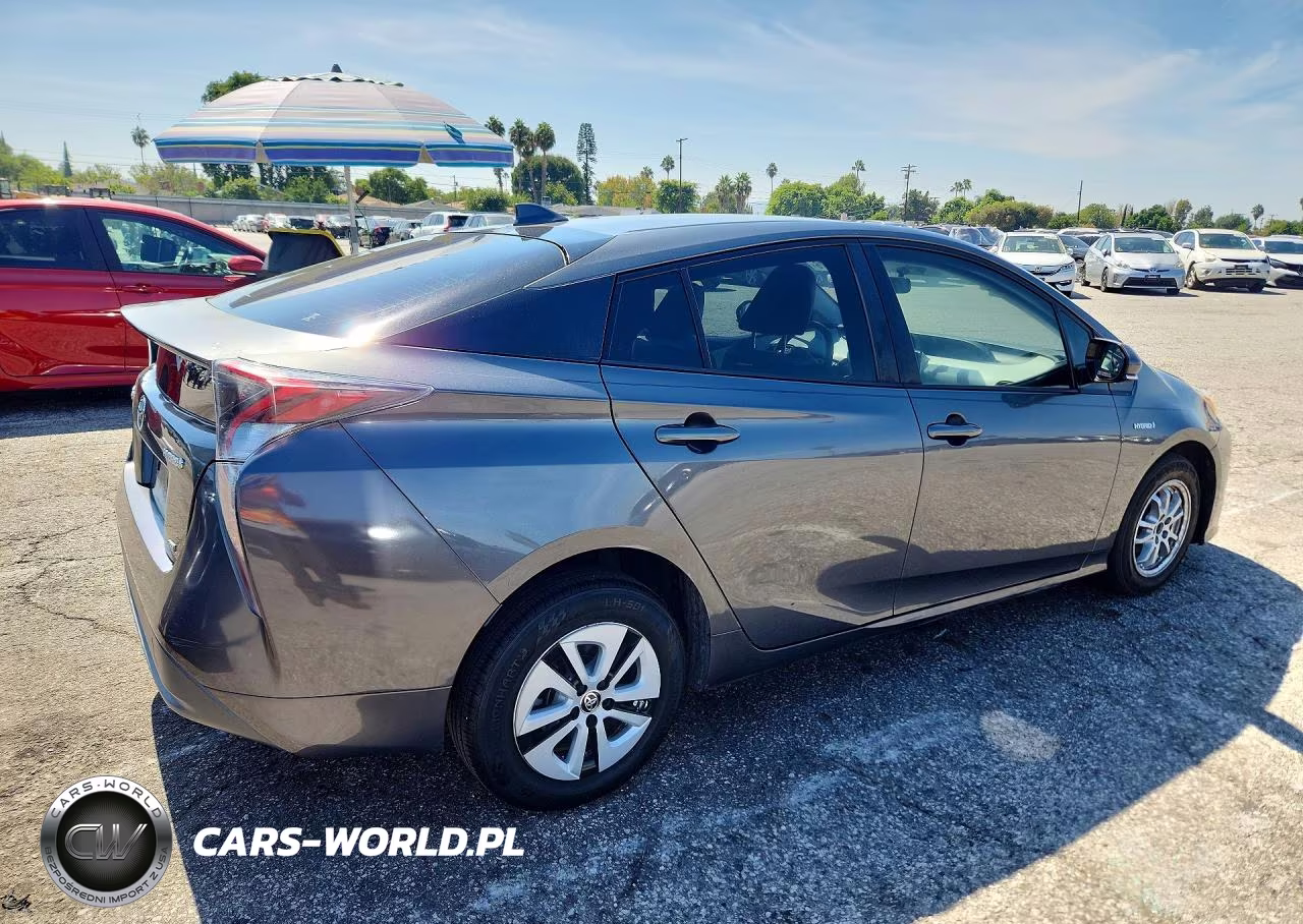2016 Toyota Prius Two Eco VIN:JTDKARFU8G3005704 - 3