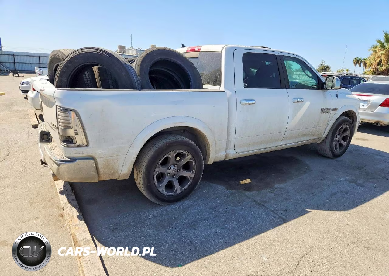 2014 Ram 1500 Laramie VIN:1C6RR7NT2ES159890 - 3