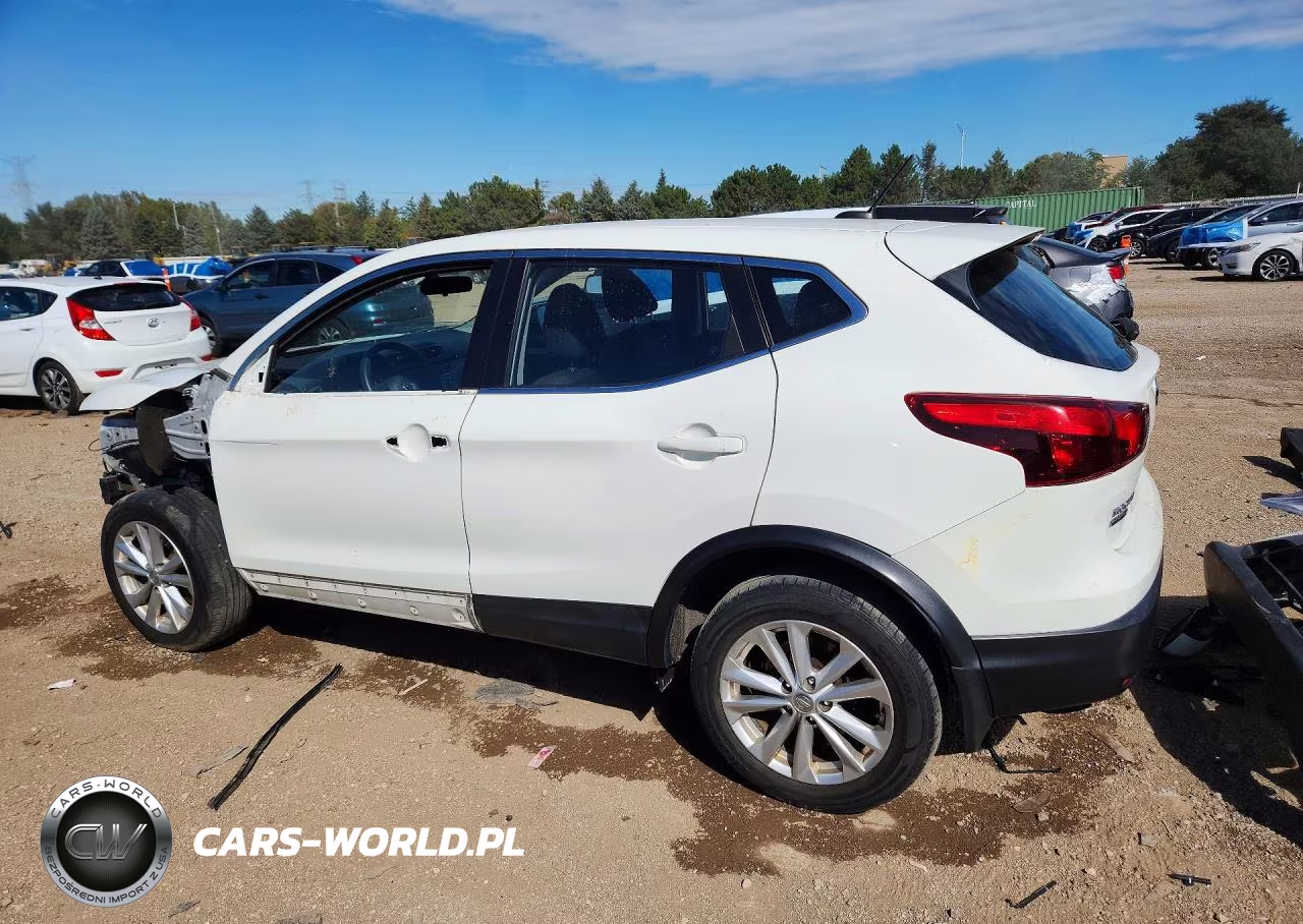 2017 Nissan Rogue Sport S VIN:JN1BJ1CR5HW143818 - 2