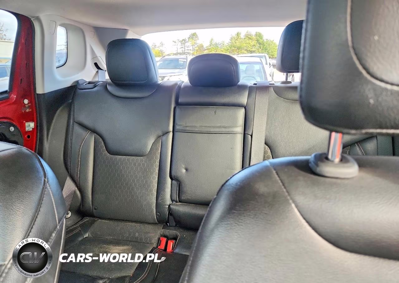 2018 Jeep Compass Latitude VIN:3C4NJDBB2JT392458 - 10