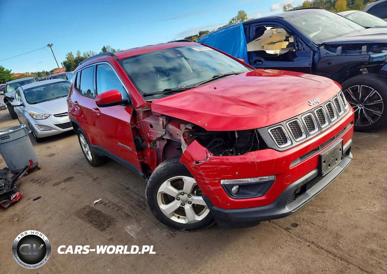 2018 Jeep Compass Latitude VIN:3C4NJDBB2JT392458 - 4