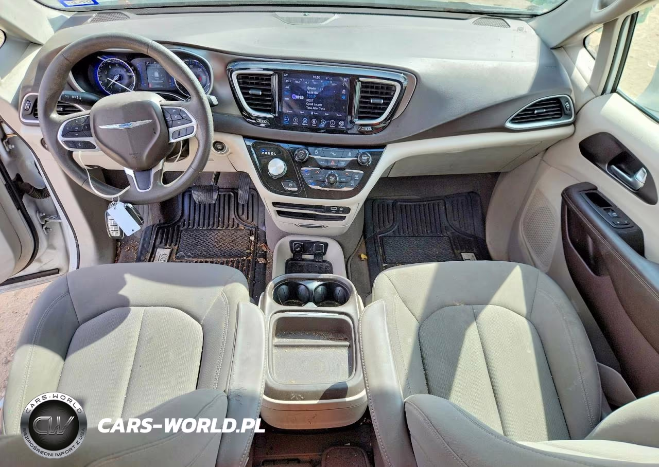 2019 Chrysler Pacifica Touring Plus VIN:2C4RC1FGXKR526623 - 8