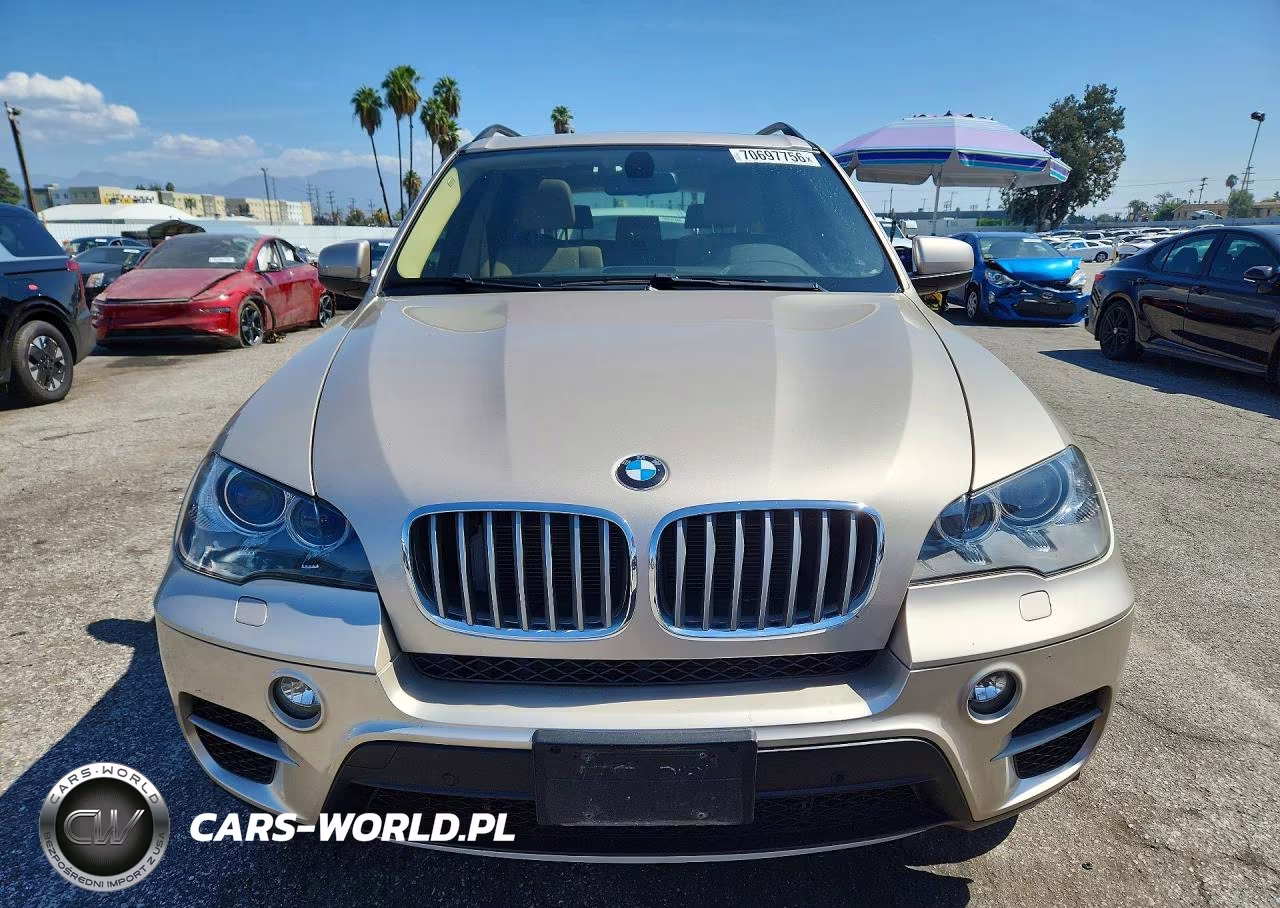 2013 BMW X5 xDrive50I VIN:5UXZV8C56D0C14951 - 5