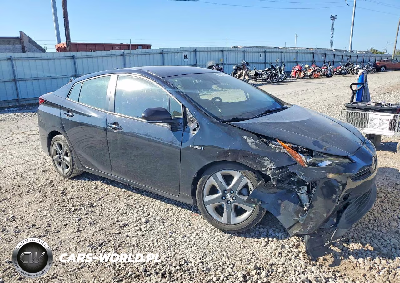 2020 Toyota Prius Limited VIN:JTDKARFU7L3104993 - 4