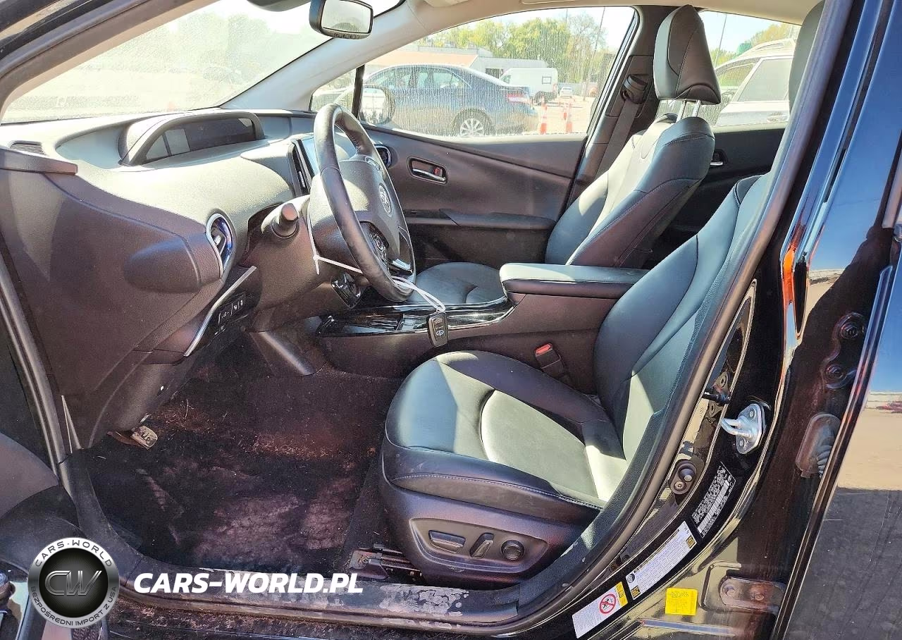 2020 Toyota Prius Limited VIN:JTDKARFU7L3104993 - 7