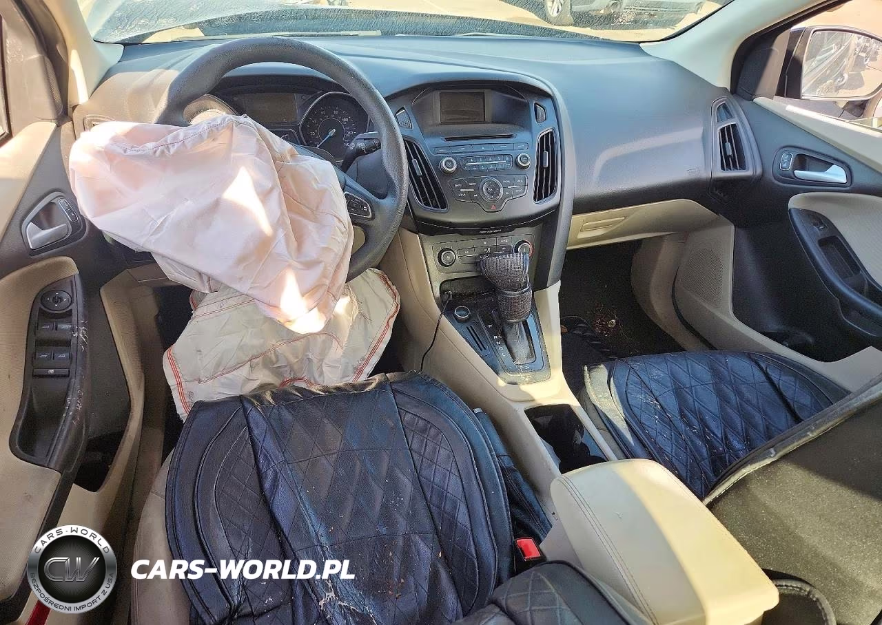 2016 Ford Focus Se VIN:1FADP3F25GL245818 - 8