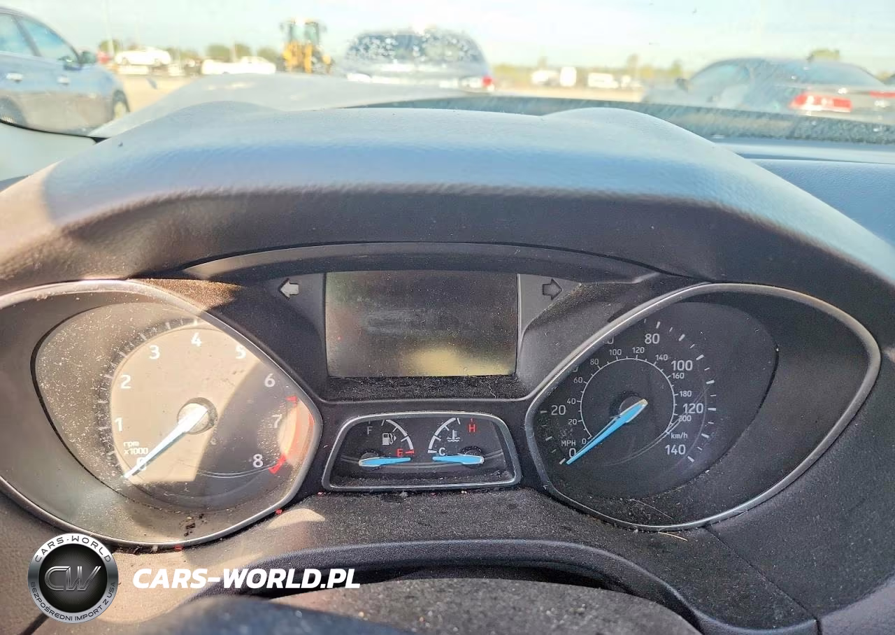 2016 Ford Focus Se VIN:1FADP3F25GL245818 - 9