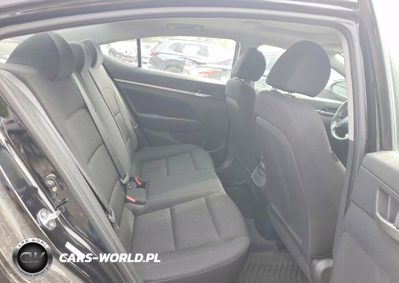 2019 Hyundai Elantra Value Edition VIN:KMHD84LF1KU805420 - 10