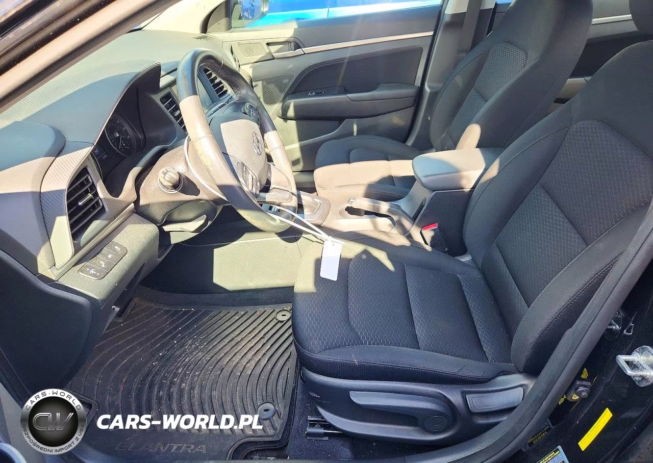 2019 Hyundai Elantra Value Edition VIN:KMHD84LF1KU805420 - 7