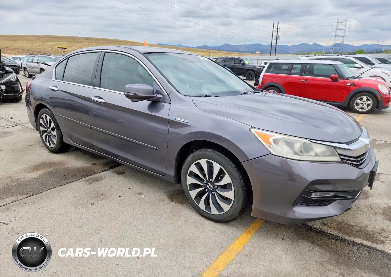 2017 Honda Accord Hybrid VIN:JHMCR6F31HC005921 - 4