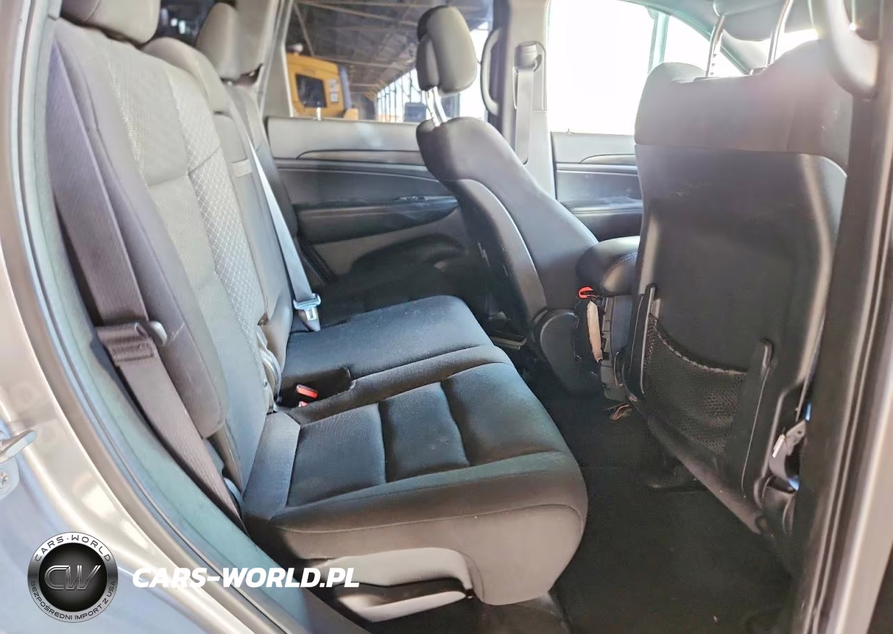 2020 Jeep Grand Cherokee Laredo VIN:1C4RJEAG3LC300258 - 11