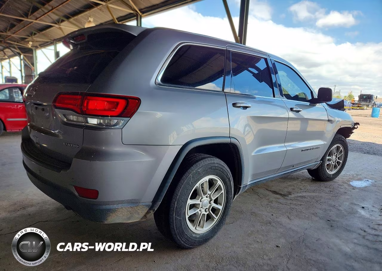 2020 Jeep Grand Cherokee Laredo VIN:1C4RJEAG3LC300258 - 3