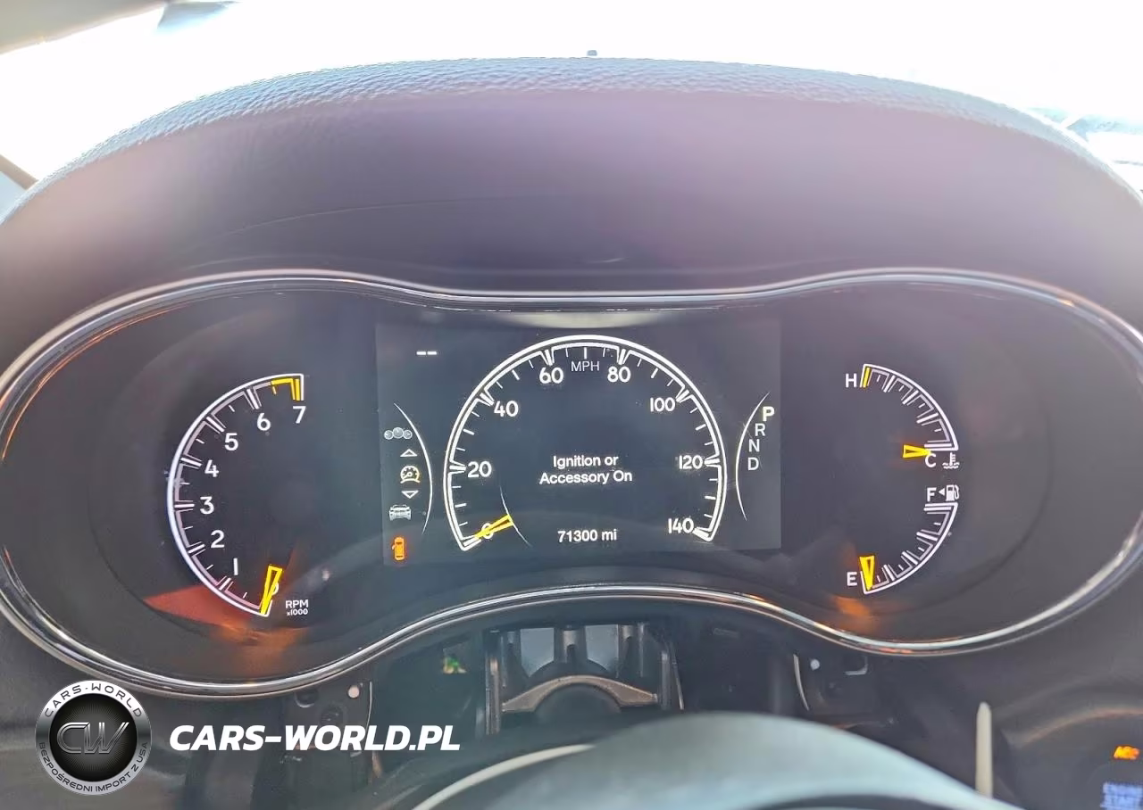 2020 Jeep Grand Cherokee Laredo VIN:1C4RJEAG3LC300258 - 9