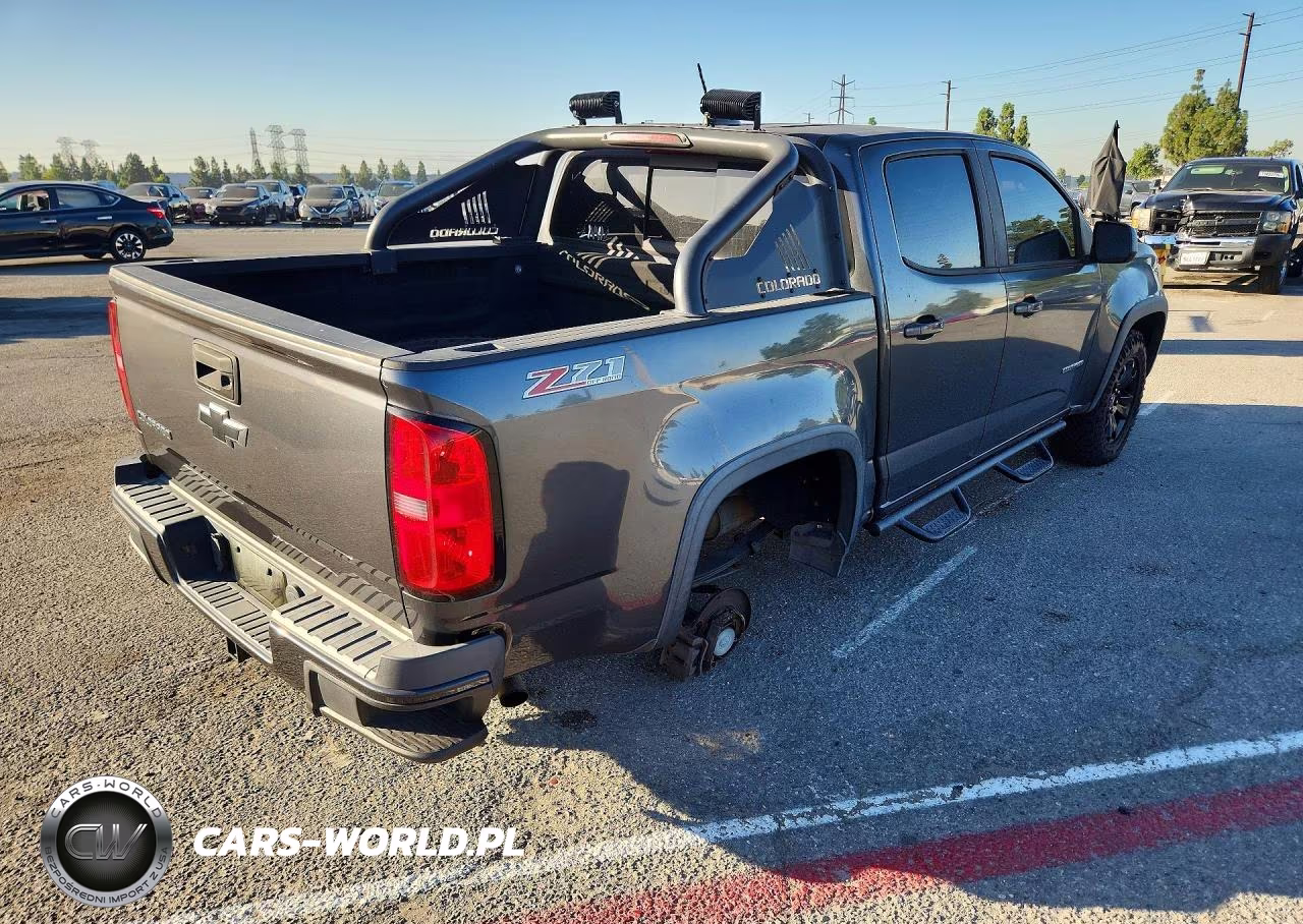 2016 Chevrolet Colorado Z71 VIN:1GCGTDE37G1175477 - 3