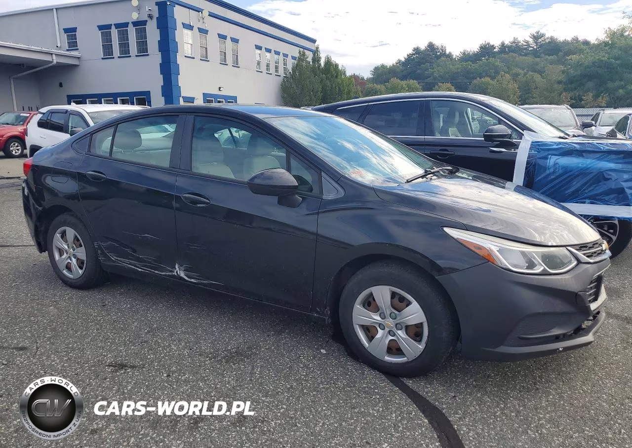 2018 Chevrolet Cruze Ls VIN:1G1BC5SM4J7173227 - 4