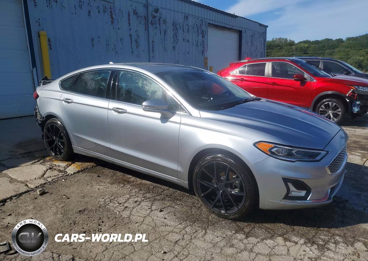 2020 Ford Fusion Titanium VIN:3FA6P0D92LR193504 - 4