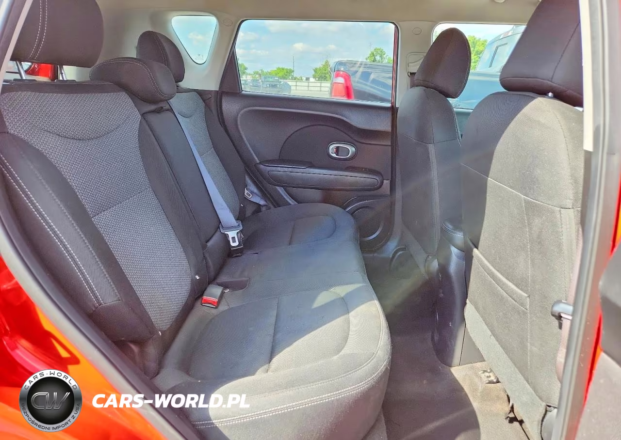 2018 Kia Soul + VIN:KNDJP3A52J7557755 - 11