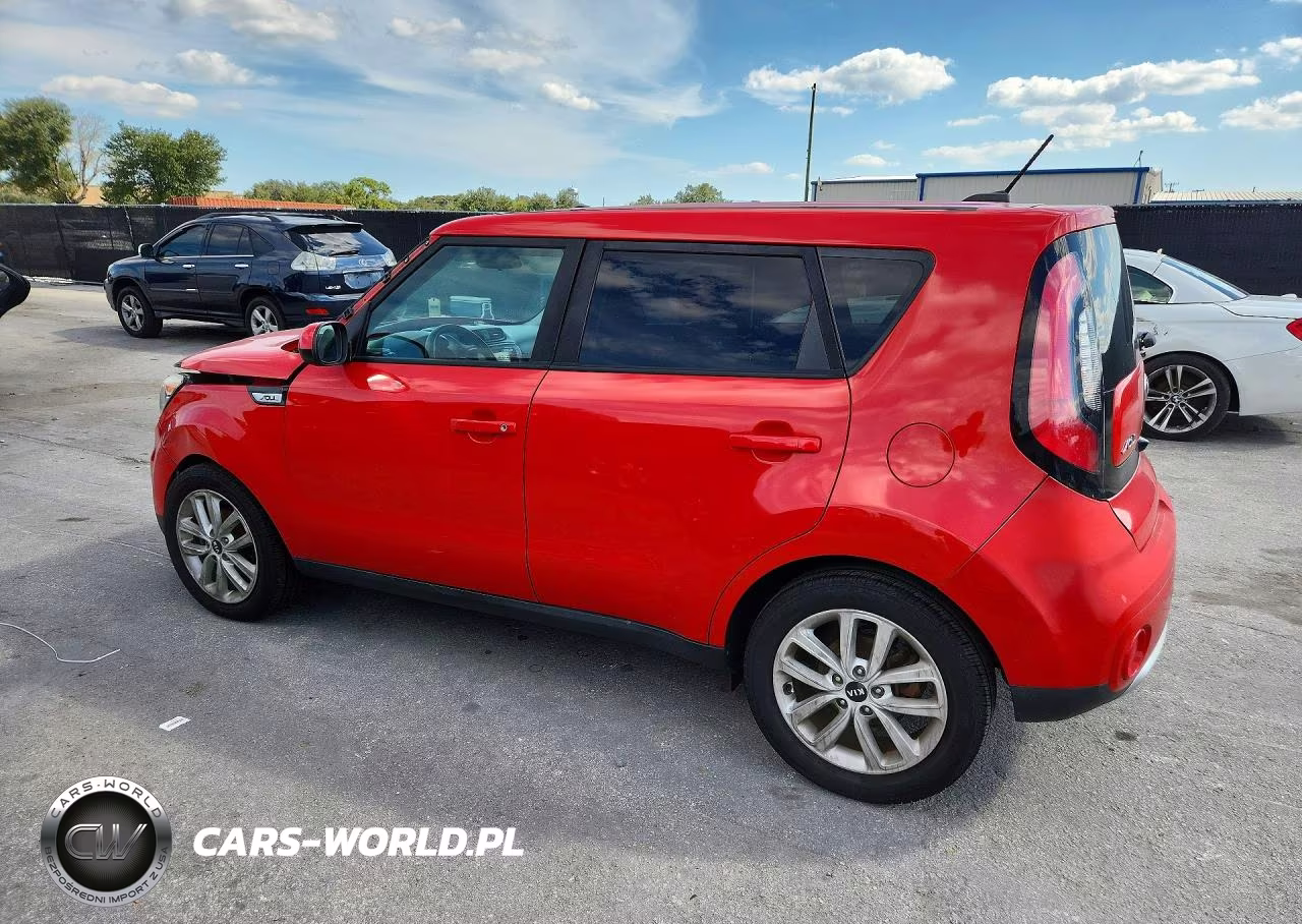 2018 Kia Soul + VIN:KNDJP3A52J7557755 - 2