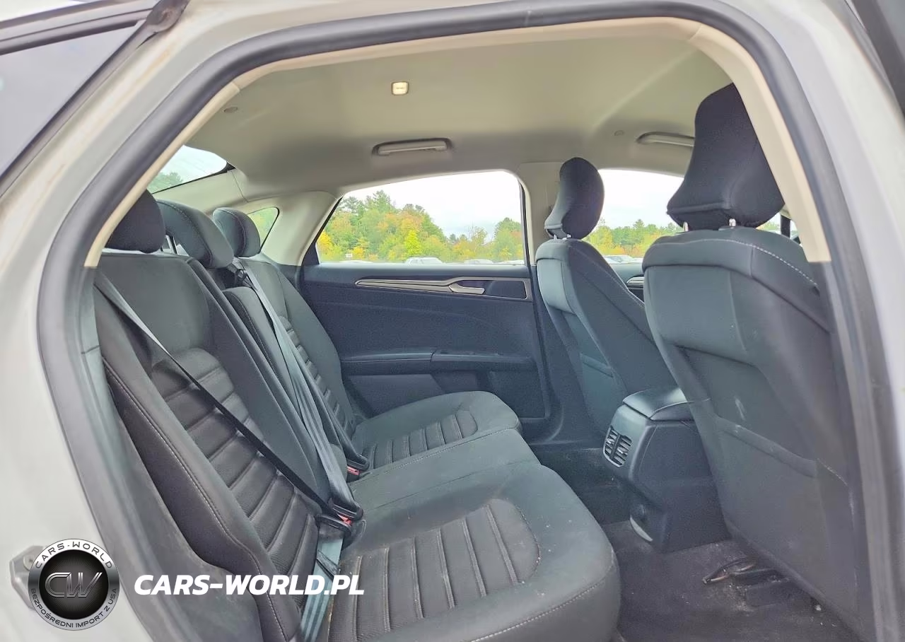 2019 Ford Fusion Se VIN:3FA6P0LU9KR101163 - 10