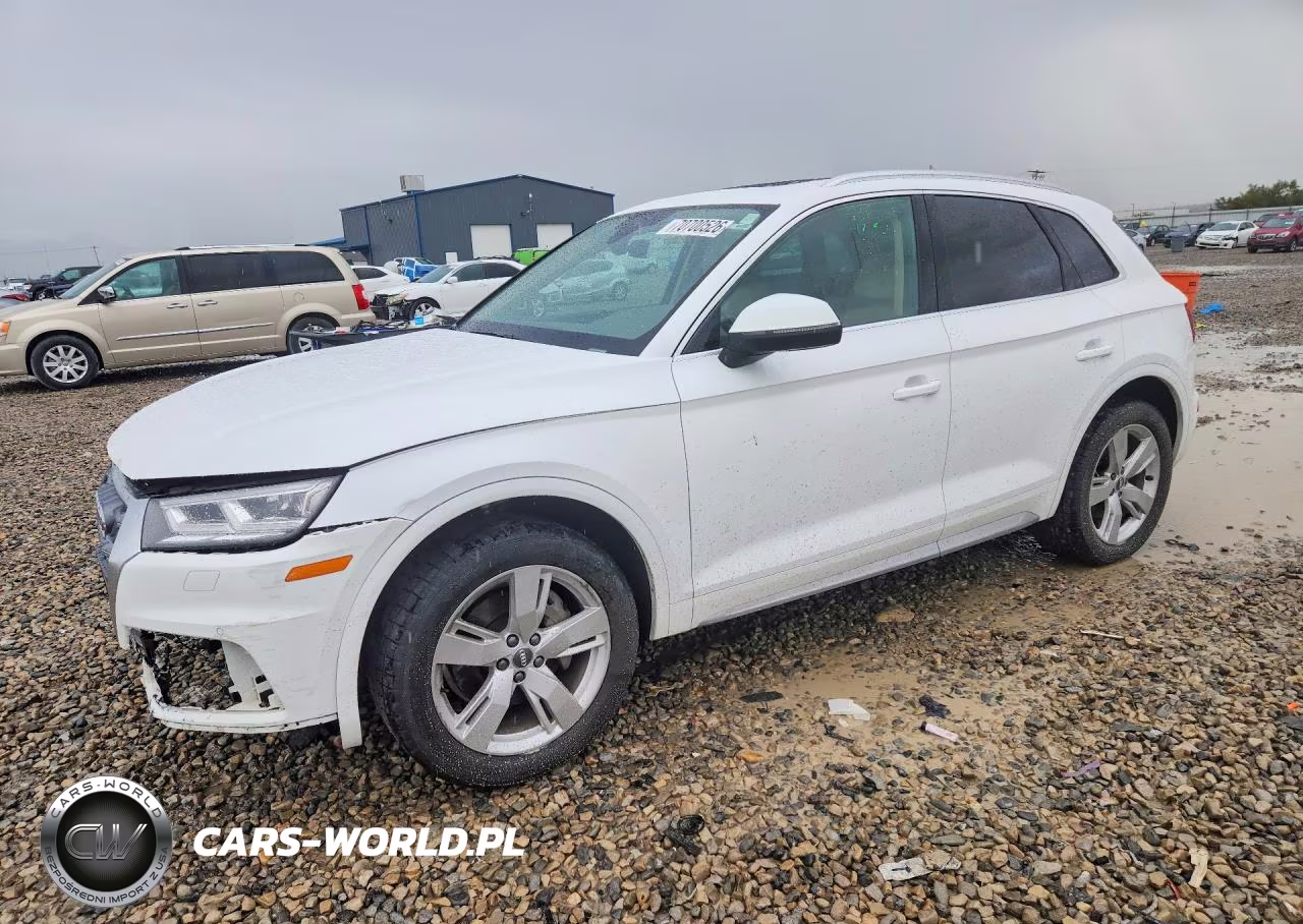 2018 Audi Q5 Premium Plus VIN:WA1BNAFY3J2060867 - 1