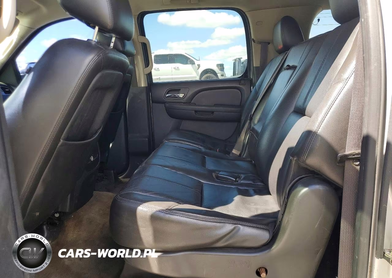 2011 Chevrolet Suburban C1500 Lt VIN:1GNSCJE03BR371612 - 11