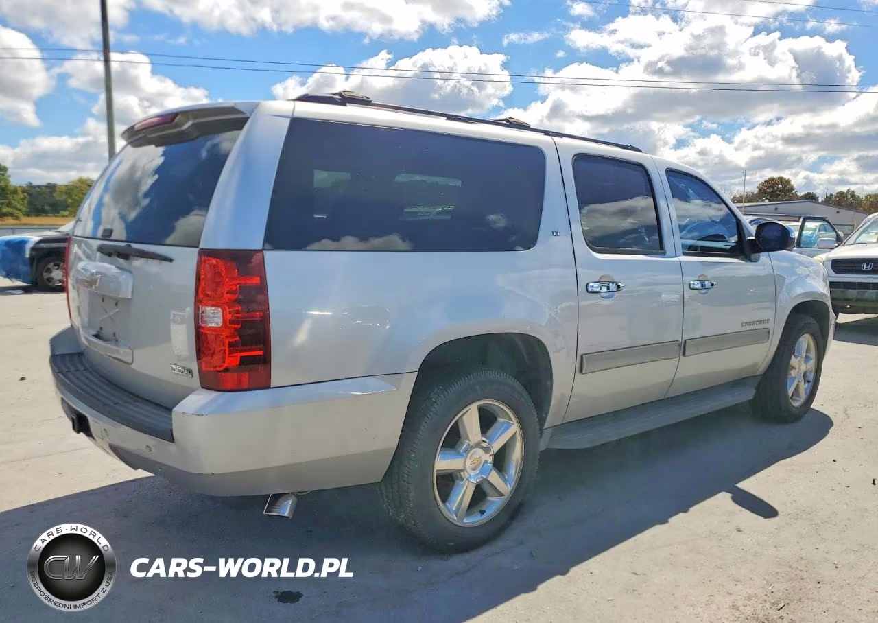 2011 Chevrolet Suburban C1500 Lt VIN:1GNSCJE03BR371612 - 3