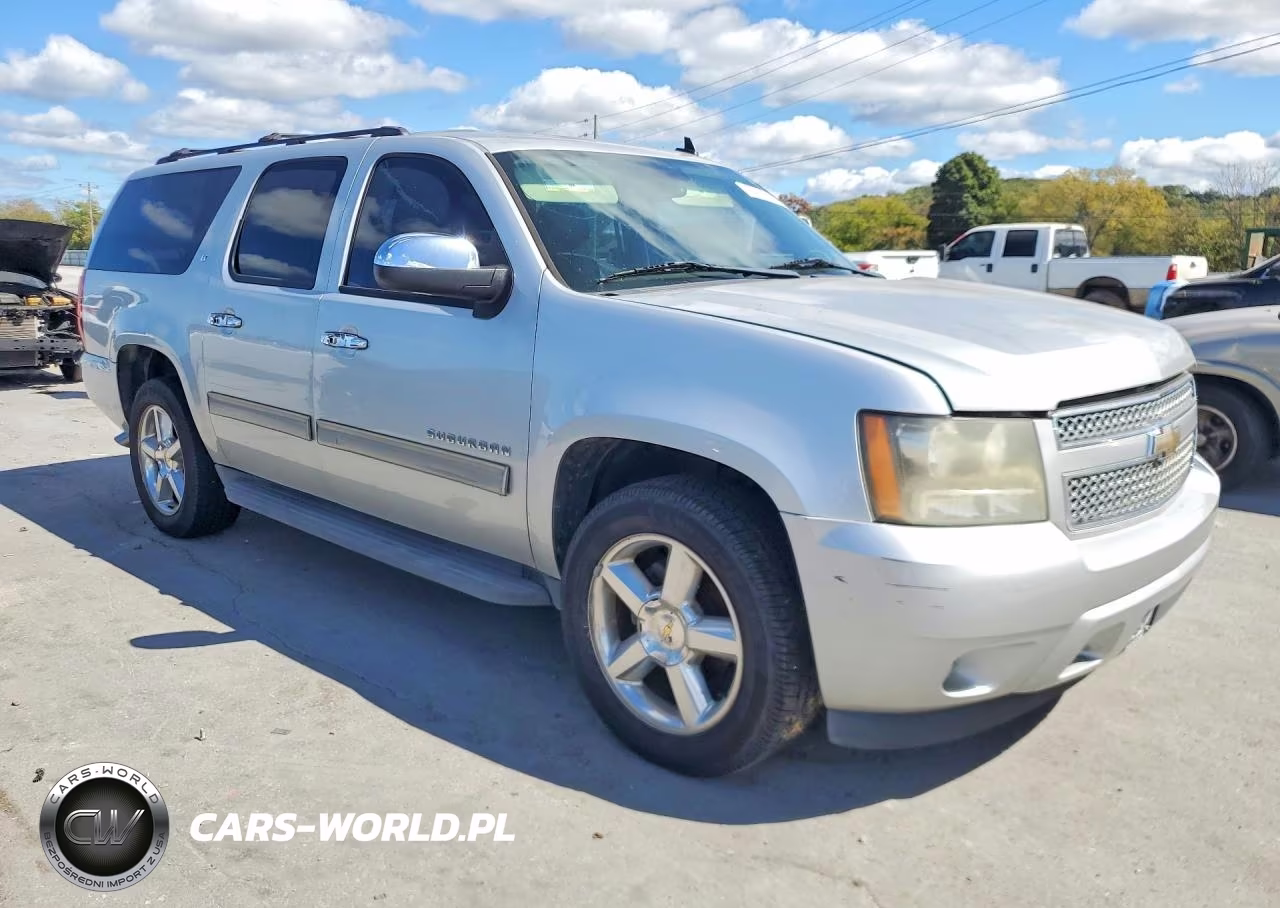 2011 Chevrolet Suburban C1500 Lt VIN:1GNSCJE03BR371612 - 4