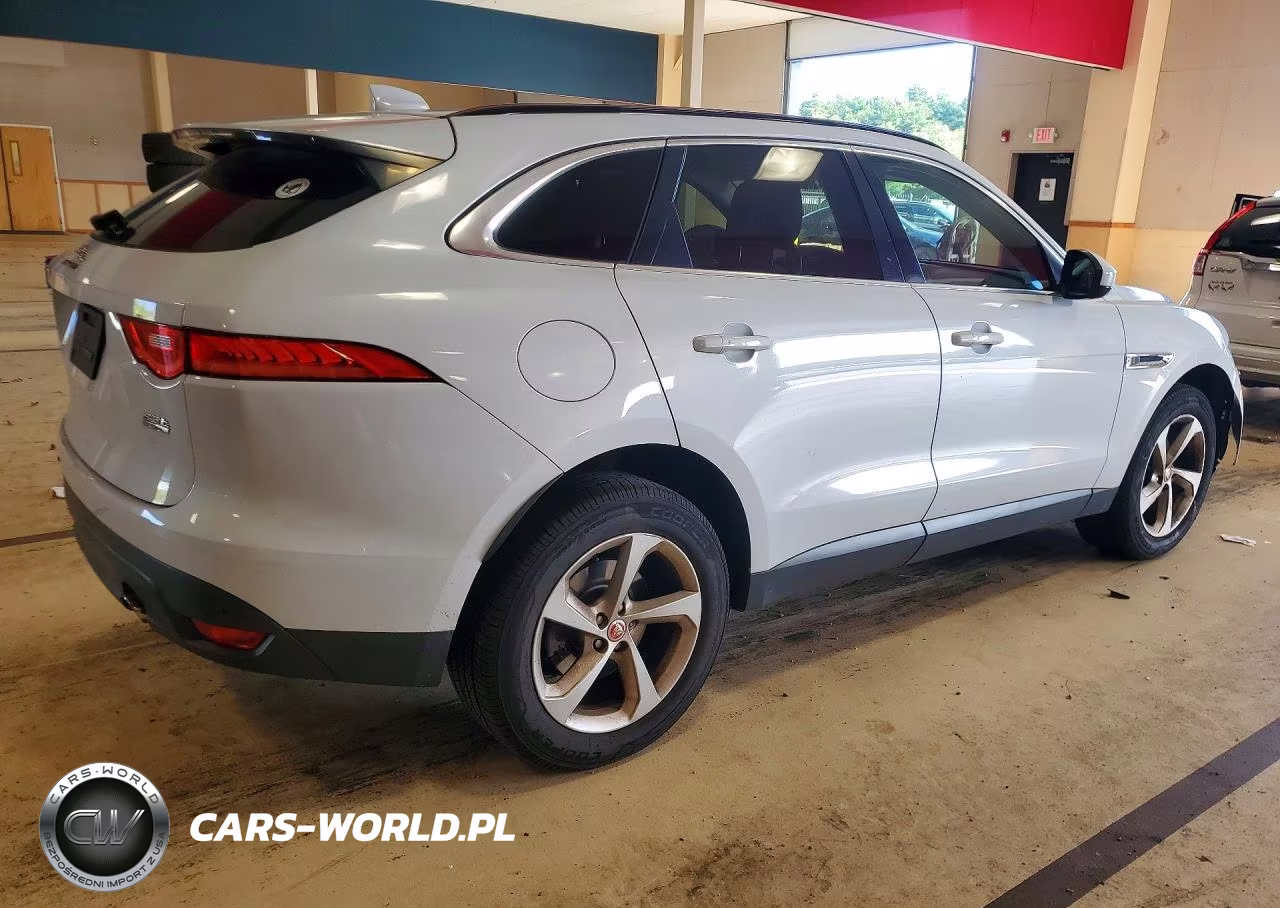 2019 Jaguar F-Pace Premium VIN:SADCJ2FX2KA608002 - 3