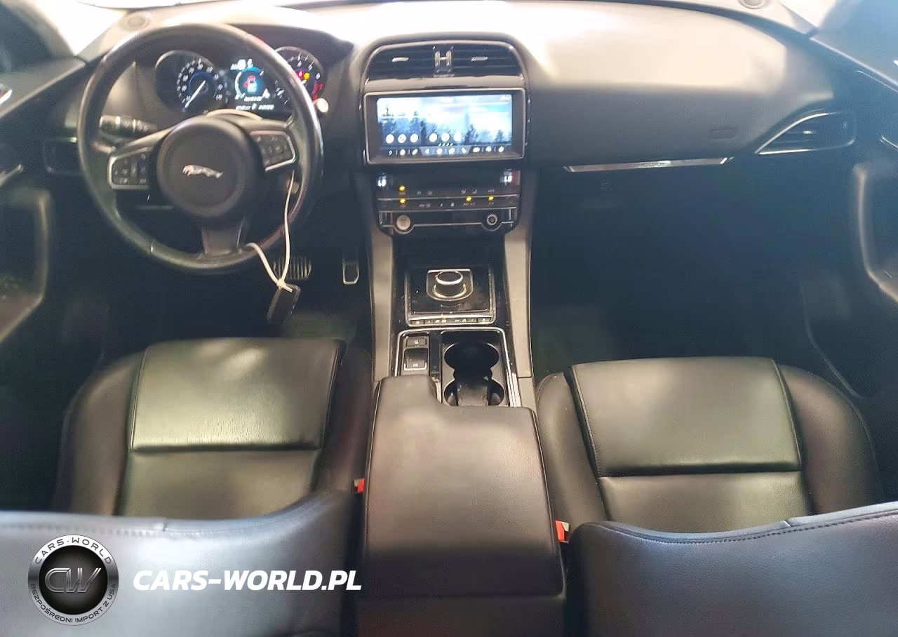 2019 Jaguar F-Pace Premium VIN:SADCJ2FX2KA608002 - 8