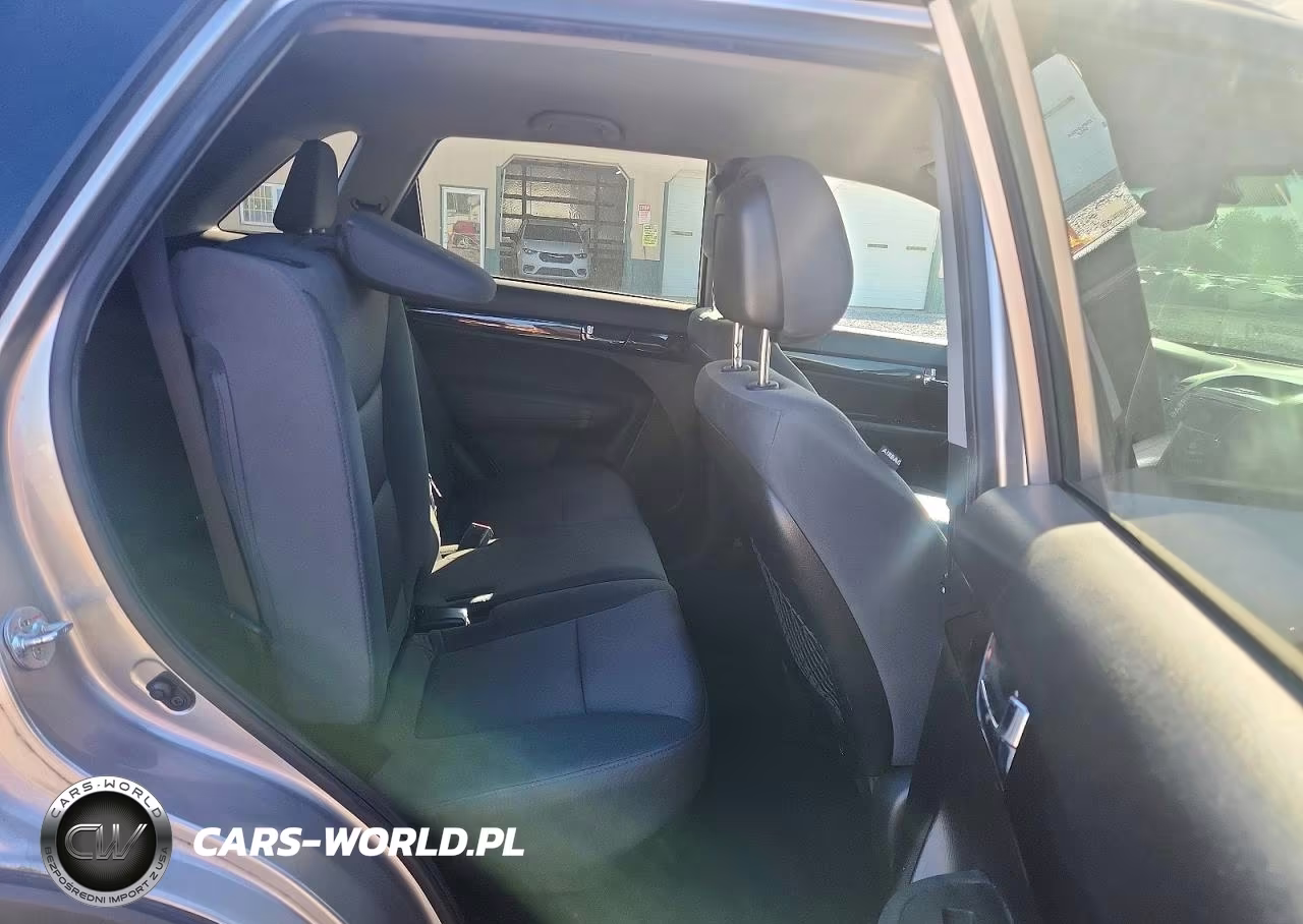2013 Kia Sorento Lx VIN:5XYKT4A63DG421351 - 10