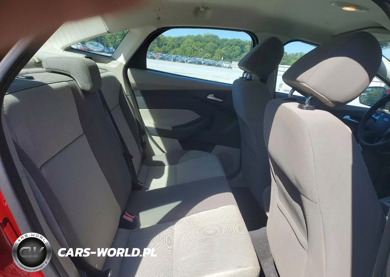 2014 Ford Focus Se VIN:1FADP3F26EL233805 - 10